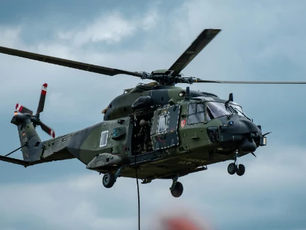 Helicopter 