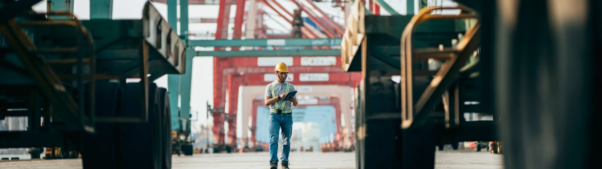 worker in logistic area G